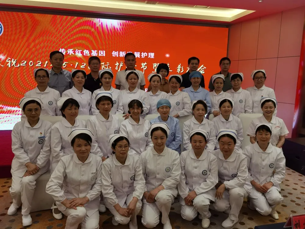 你未必光芒萬丈 但始終溫暖如初----省胸科醫(yī)院慶祝5.12國際護士節(jié)