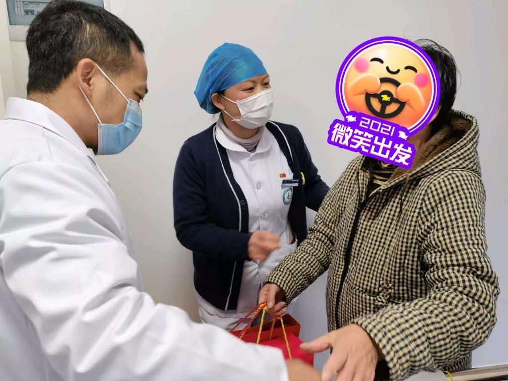 慶佳節(jié) 迎新春——病房里的醫(yī)患同樂(lè)