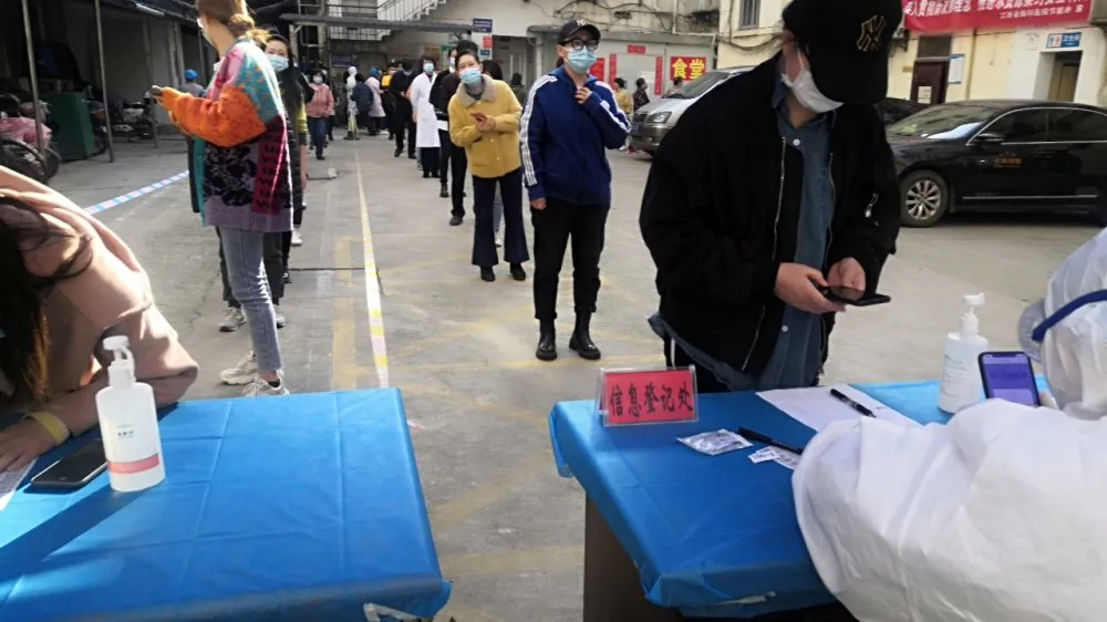 江西省胸科醫院開展贛通碼核酸檢測登記平臺使用和采樣演練
